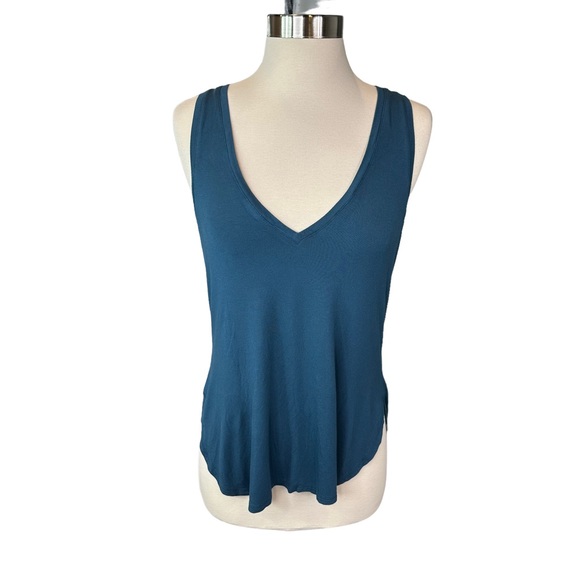 Babaton Artizia Tank Top Womens Sleeveless Stretch V Neck Blouse Blue Small - Picture 1 of 10